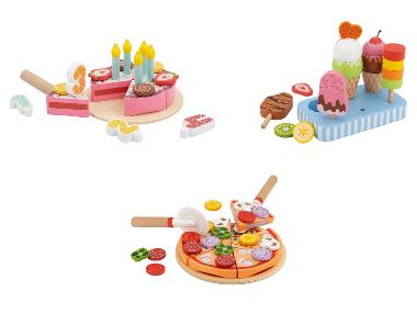 Houten speelgoed eten